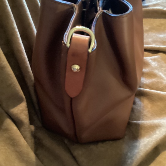 Dooney Bourke - Picture 5 of 10